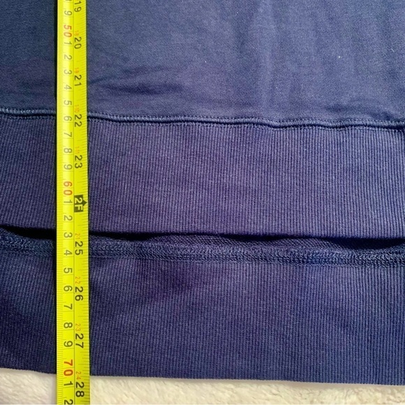NEW Sweatshirt Medium Navy Blue V-Neck Long-Sleeved Basic Top NWOT! - Picture 13 of 13